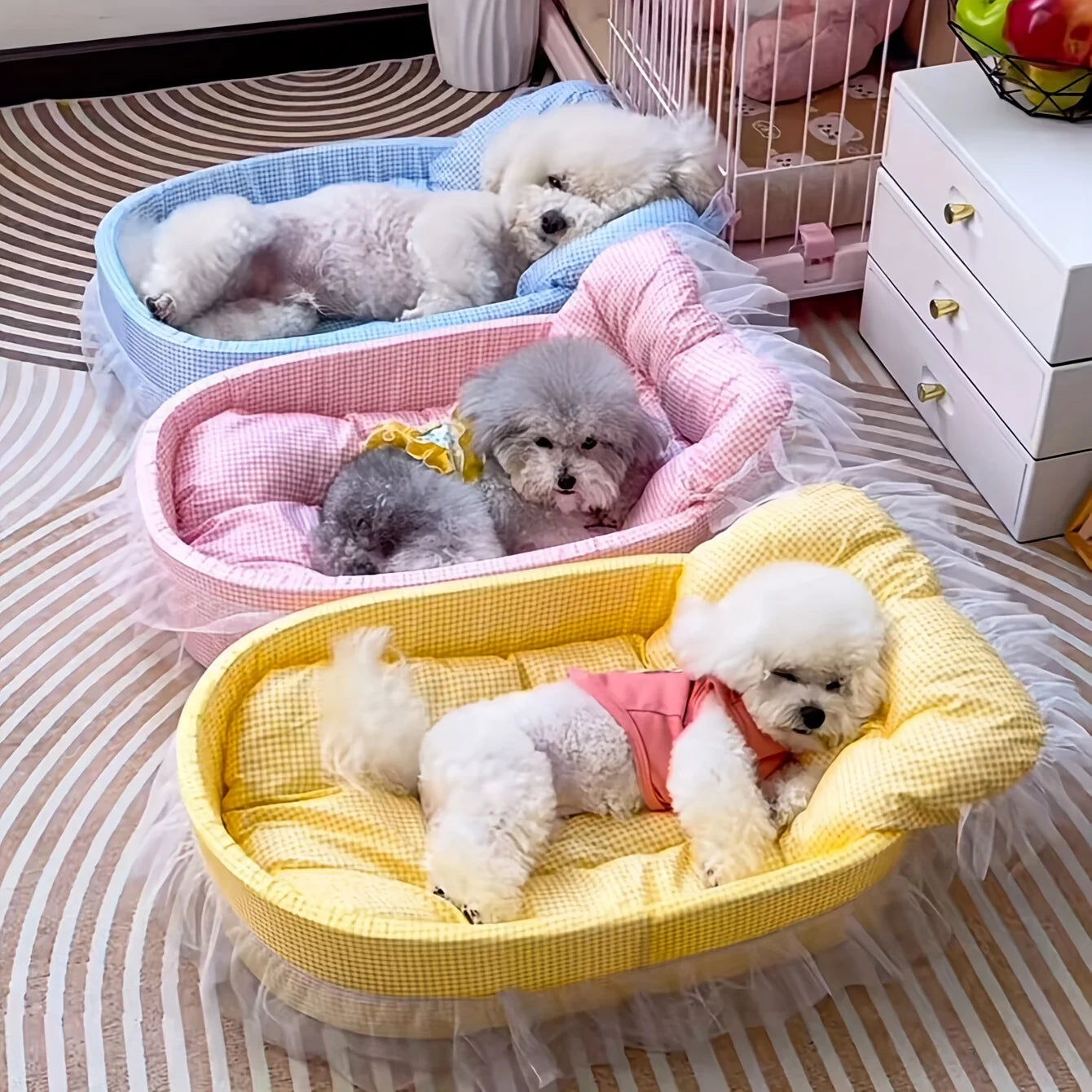 Cute Lace Trimmed Pet Princess Bed For Dogs And Cats