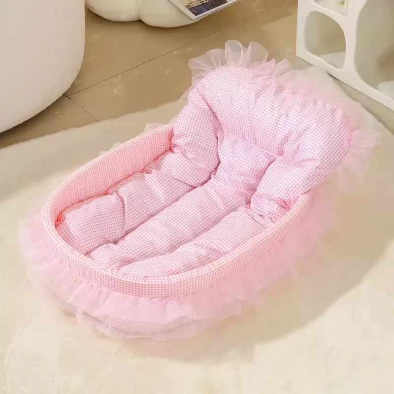 Cute Lace Trimmed Pet Princess Bed For Dogs And Cats